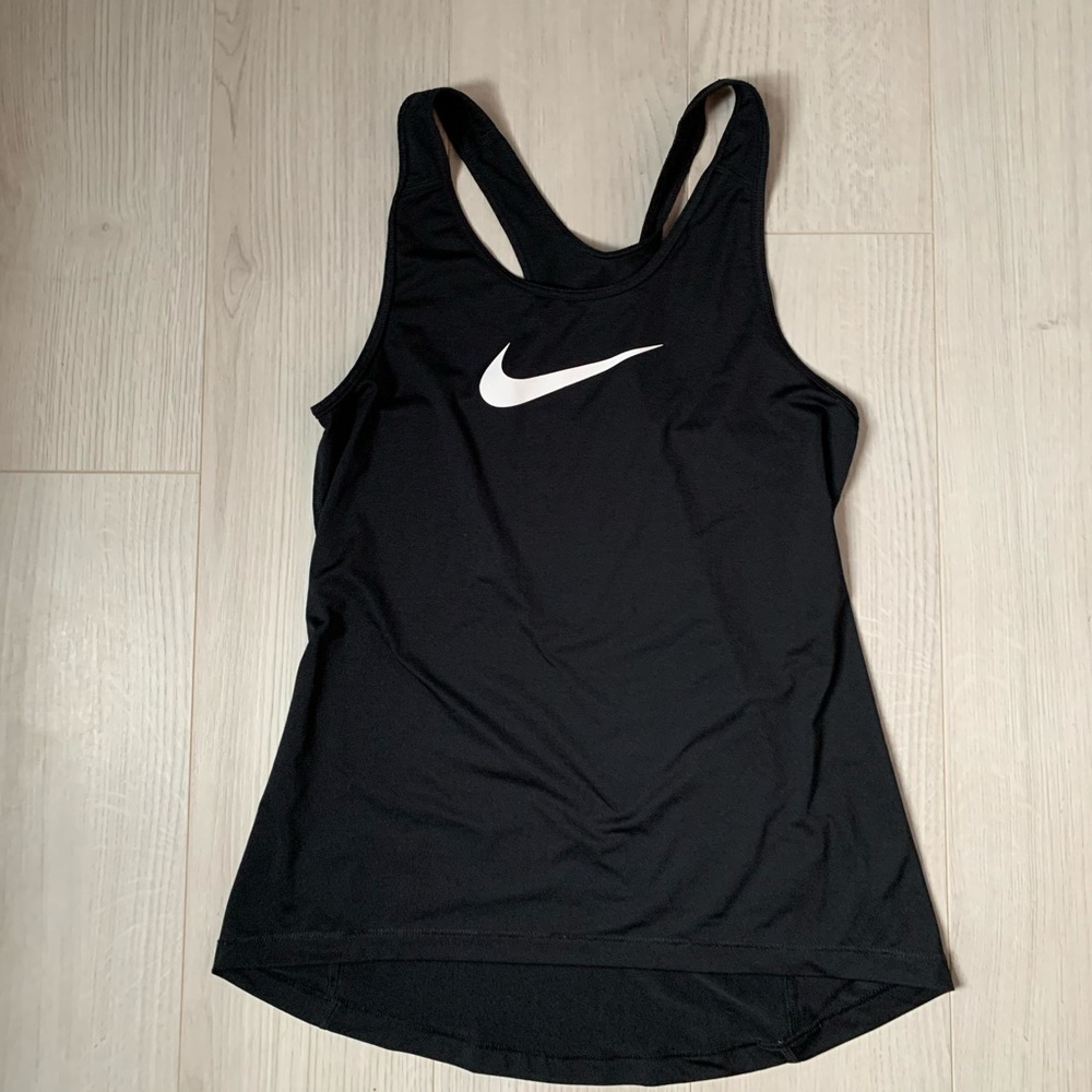 Black Nike pro tank